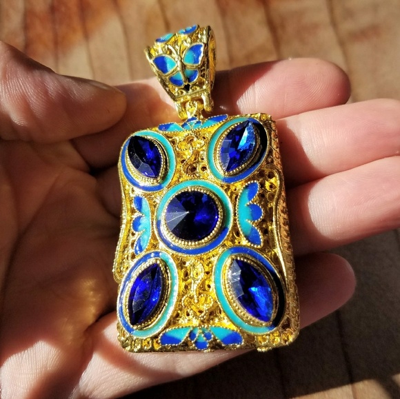 Jewelry - Vintage Giant Golden Enameled Pendant! SO RAD 